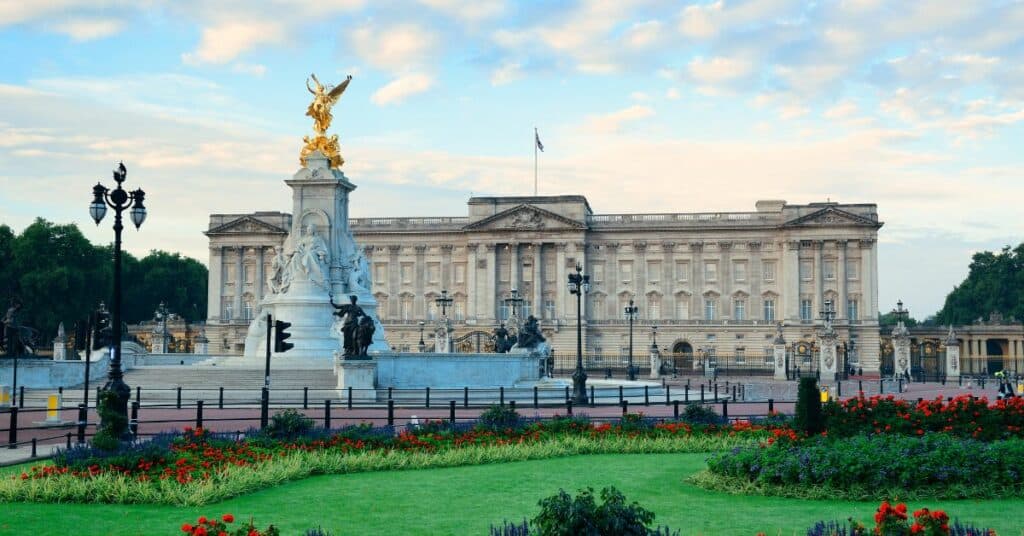 ארמון בקינגהאם (Buckingham Palace)