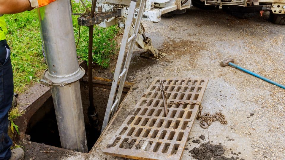 השיטות הקיימות לטיפול בשורשים בביוב