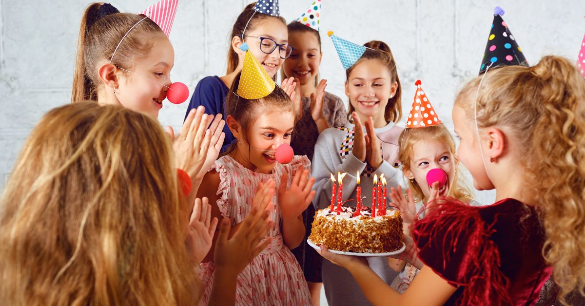 הילד חוגג יום הולדת? זו הסיבה מדוע להכין שקיות הפתעה לסוף המסיבה